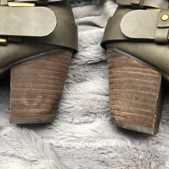 Booties - Picture 5 of 6